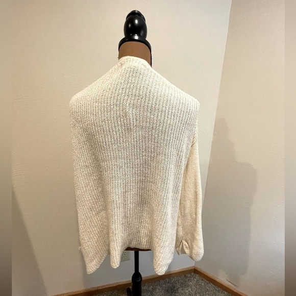 3/$30 Great medium knit cardigan sweater size medium - Picture 2 of 5